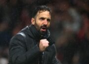 “Ruben Amorim Pelatih Tangguh: Apakah Man United Telah Menemukan Penerus Ideal Mourinho?” #ManUtd #Mourinho