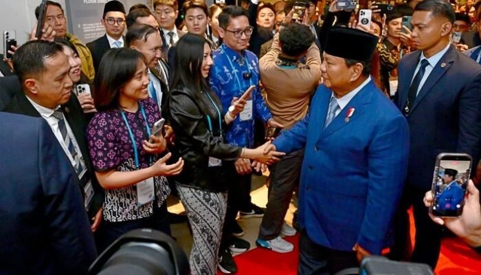 Prabowo Tiba di Gyeongju Korsel, Disambut Pelajar-Pekerja Indonesia – Update 3