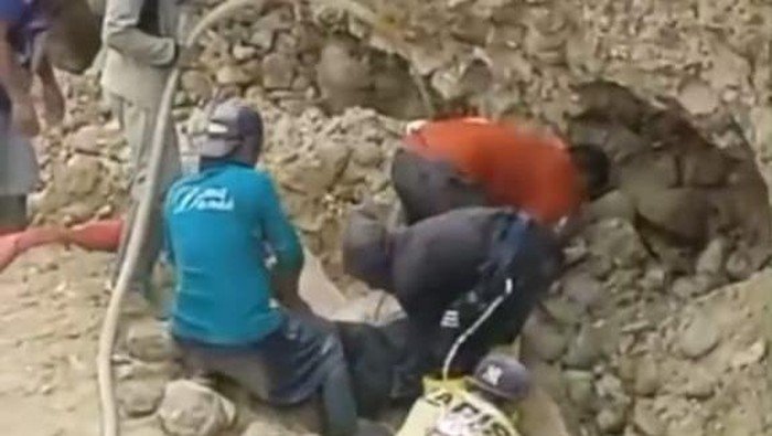Darurat Longsor di Tambang Emas Ilegal, 2 Pekerja Tewas dalam Kondisi Mengerikan