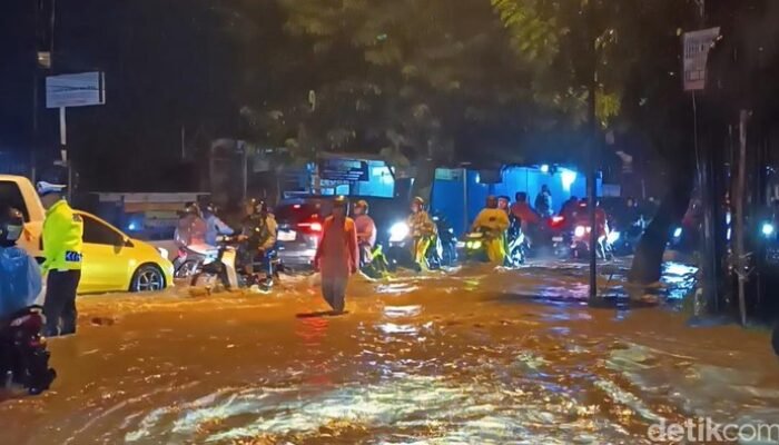 “Air Sungai Meluap, Bandung 6 Kecamatan Terendam: Siapa yang Bertanggung Jawab?”