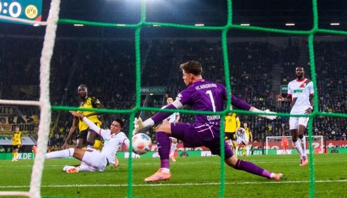 Augsburg Vs Dortmund: Die Borussen Menang 1-0, Membuat Fans Dortmund Bersorak Kencang