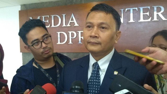 Wajibkan Perempuan di Pimpinan DPR, PKS Apresiasi Keputusan MK!