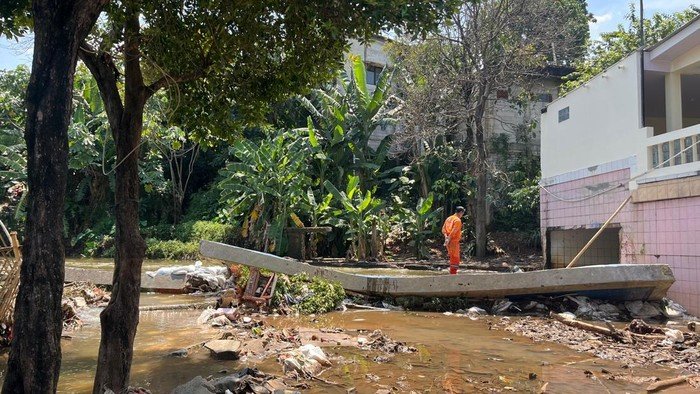 Gagalnya Upaya Penahanan, Air Masih Meluap di Tanggul Baswedan