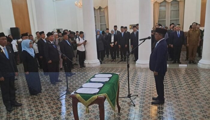 Dari 23 Pejabat yang Dilantik, Andra Soni Berikan Peringatan: Jangan Tunda, Jangan Gagal!