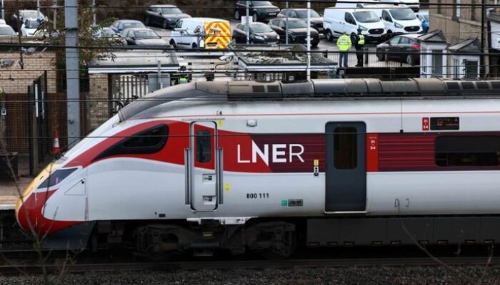 Kengerian di Jalur Kereta Inggris: Horor Penusukan Massal, Pelaku Diduga Bertindak Sendirian