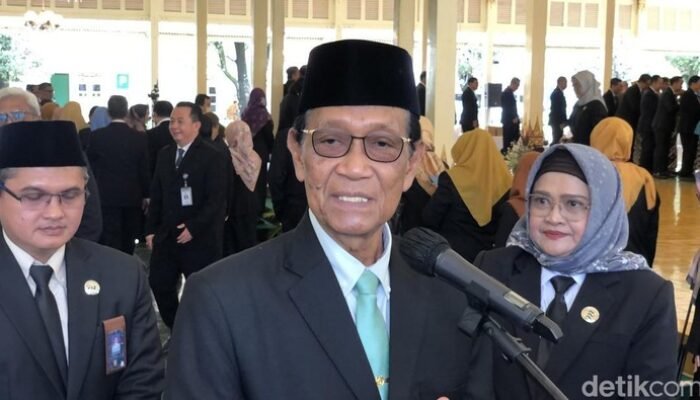 Dalam Duka, Sultan HB X Akan Melayat Raja Solo PB XIII Besok, Seorang Pemimpin Yang Disejajarkan Dengan Para Raja.