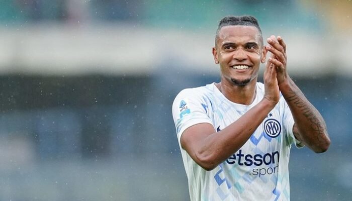 Akanji Bisa Permanen di Inter? Kode Minta Kontrak Jangka Panjang, Ini Faktanya