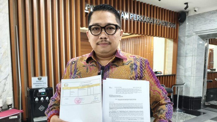 Skandal Besar! Ahli Tata Negara: Jabatan Ketua MK Tidak Sah, 9 Hakim Wajib Mundur