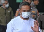 KPK Total Amankan 10 Orang, OTT Gubernur Riau Terungkap, Ini Daftarnya