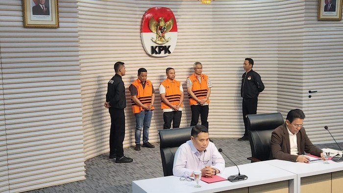 Gubernur Riau Jadi Tersangka KPK, Pemerasan Rp 7 Miliar: Masyarakat Diminta Waspada!