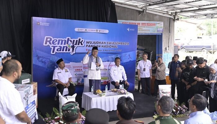 [Turunnya Harga Pupuk Subsidi, Zulhas: Prabowo & Pupuk Indonesia Berikan Angin Segar untuk Petani]