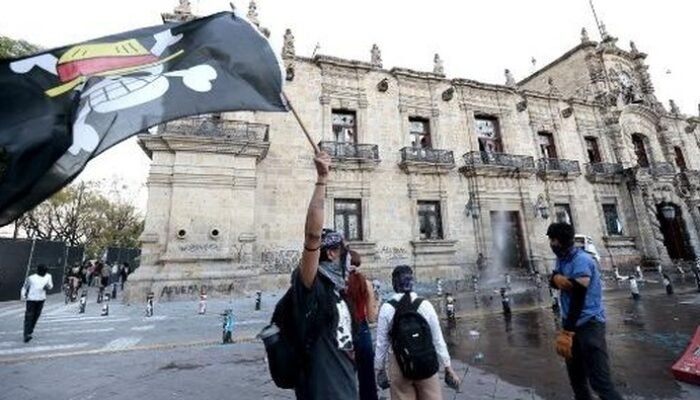 “Gen Z Meksiko Aksi Demo, Bendera One Piece Kibarkan Suara Protes Terhadap Korupsi”
