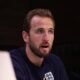 Dari Tottenham ke Ballon d’Or: Harry Kane Bisa Saja Menangi Trofi Ini, Tapi…