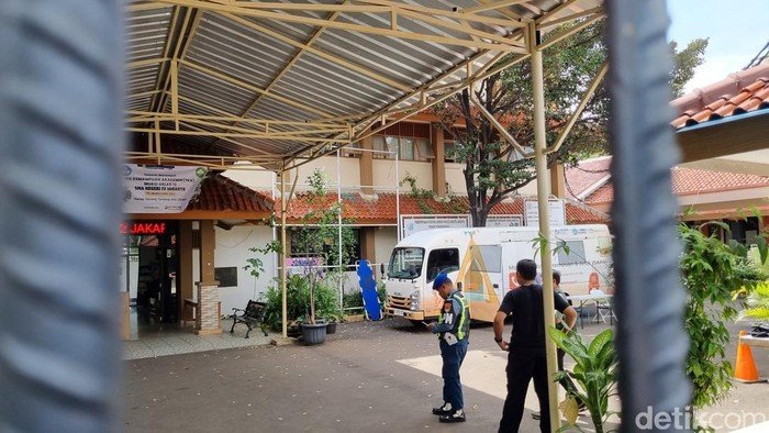 [Dampak yang Tak Diduga Pramono Usai Ledakan di SMAN 72 Jakarta: Hidup yang Mengubah Diri]