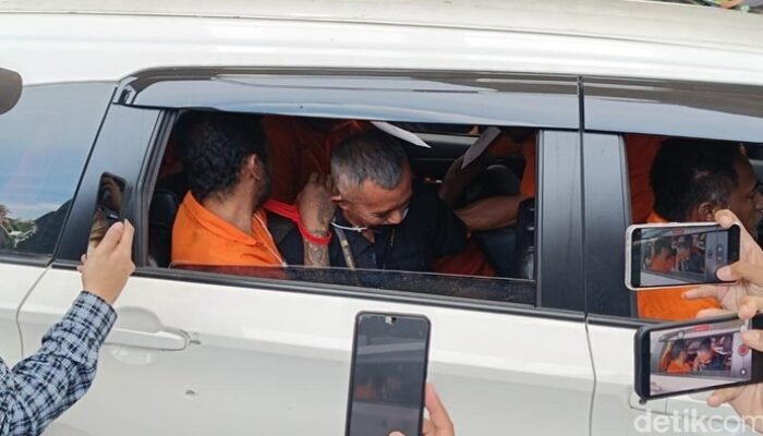 Reka Ulang Kacab Bank Diculik: Adegan Pelat Mobil Dilakban Jadi Sorotan