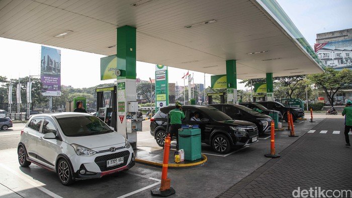 **SPBU Swasta Resmi Beroperasi, Harga Bensin Jadi Lebih Terjangkau!**