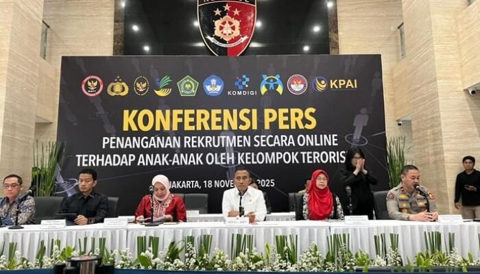 [Nasional] Game Online Menjadi Senjata Terorisme Baru, Ratusan Anak Jadi Korban, Apakah Pemerintah Telah Melindungi Masyarakat?