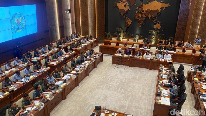 Komisi I DPR Terungkap: Apa yang Sebenarnya Dibahas dengan Menhan-Panglima TNI di Rapat Tertutup?