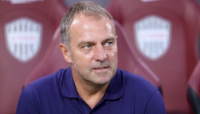 Flick Anggap Lucu Momen Viral dengan Raphinha, Apakah Ini Hoax atau Fakta?