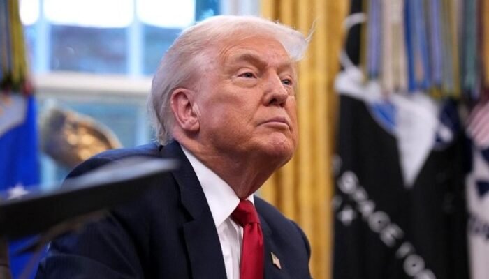 Trump Mencak-mencak di Rapat Kabinet, Minta Imigran Somalia Diusir dari AS