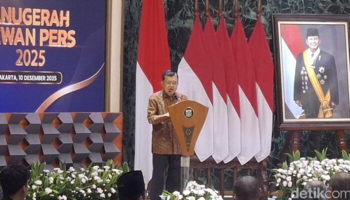 “JK Cerita Sempat Ngira Bakal Diajak Jadi Wapres Megawati: Kisah Cinta dan Ambisi Politik”