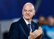 “FIFA’s Decision Sparks Fury: Menpora Ukraina Berang Dengar Hukuman Rusia Dicabut”