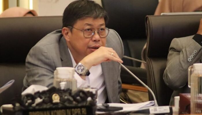 Waka Komisi IV DPR Minta KKP Beri Bantuan ke Nelayan, Singgung Pendapatan VMS – Update 3