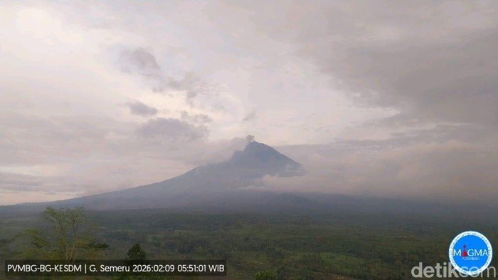 Gunung Semeru 3 Kali Erupsi Pagi Ini - Update 3