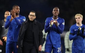 **Rosenior Cuek Kena Olok di Medsos: Manajer Chelsea Tetap Cuek, Tapi Keluarganya Terpukul**