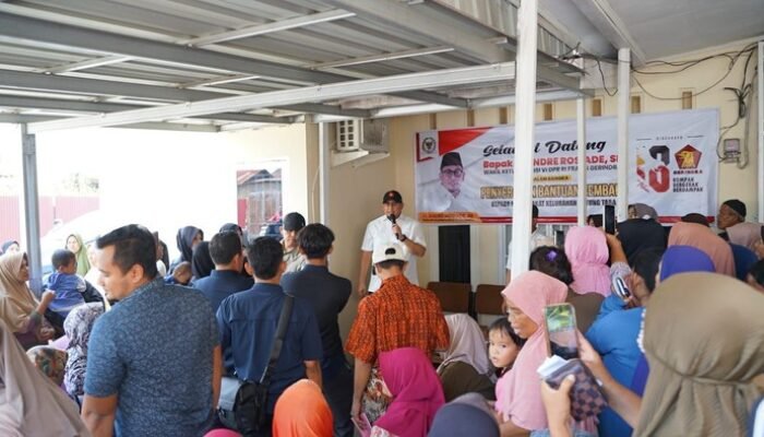 Andre Rosiade Bagikan Sembako-Ungkap Progres Pembangunan di Batung Taba – Update 3