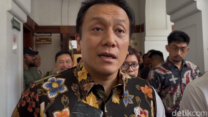 Wamen LH Sebut Air Sungai Tercemar, Warga Diminta Berhenti Pakai!