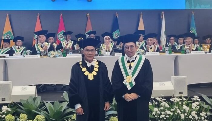 Profesor Kehormatan untuk Fadli Zon: Rektor Unas Jelaskan Pertimbangan yang Mengejutkan