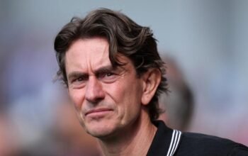 **”Kekalahan Keberapa Spurs Hari Ini? Thomas Frank Diombang-ambing Suporter”**