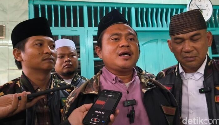“Bahar bin Smith Tersangka Penganiayaan, tapi Belum Ditahan, Korban Kecewa!”