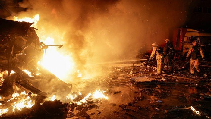 Ibu Kota Ukraina Jadi Saksi Rudal Rusia yang Membakar