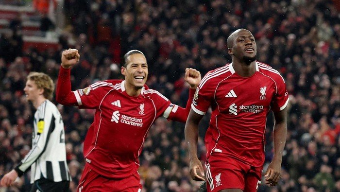 Dukungan Van Dijk untuk Konate: Tak Bisa Menyia-Siakan Kehadirannya di Anfield! #BeritaBola