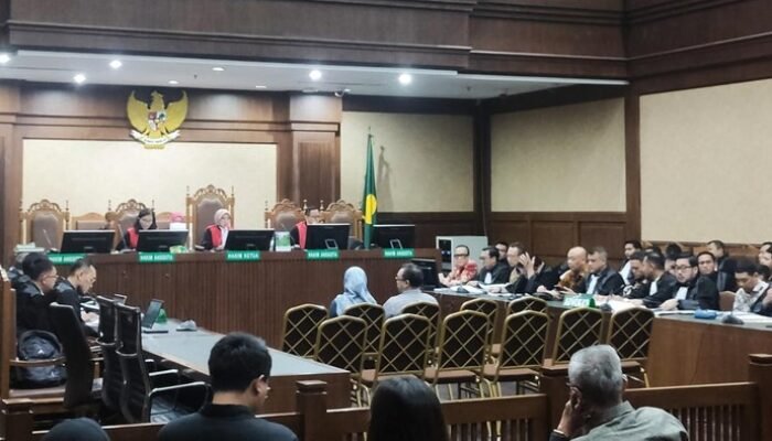 Kasus Terdakwa TKA Terkuak: Eks Pejabat Kemnaker Diduga Berikan Uang, Ada Apa di Baliknya?