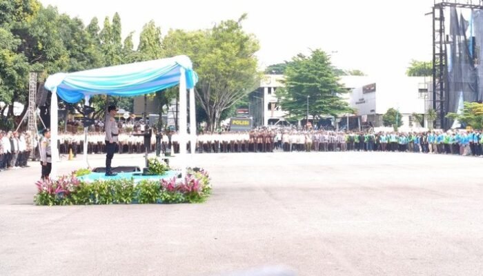 **Ramadan di Depan mata, Polda Metro Gelar Apel Siaga Bareng Ojol-Buruh**