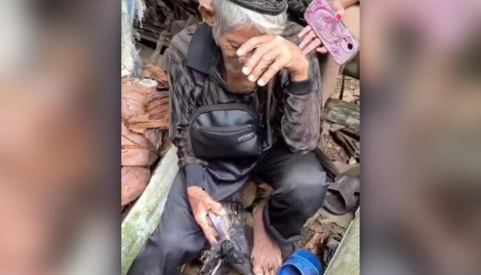 Rp 15 Juta Tabungan Kakek Sulbar Hancur, Dapur Rumah Terbakar dalam Bencana