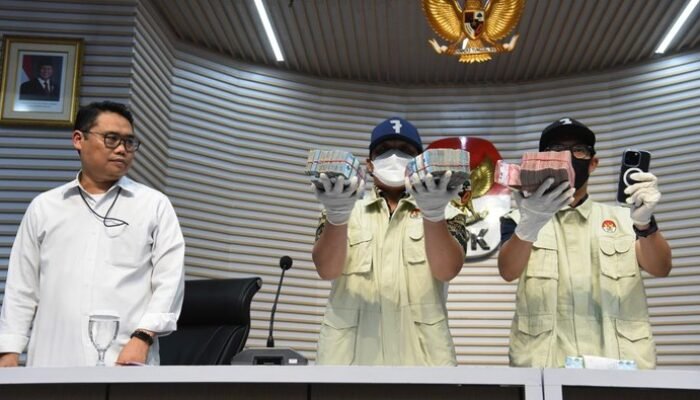 “Tren Mengerikan: UU KPK Balik ke Versi Lama, Kata Pimpinan KPK hingga Eks Penyidik”