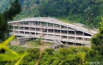 Kronologi Mengerikan: Siswa SMP Ditembak saat Live TikTok di Eks Kampung Gajah, Polisi Bergerak!