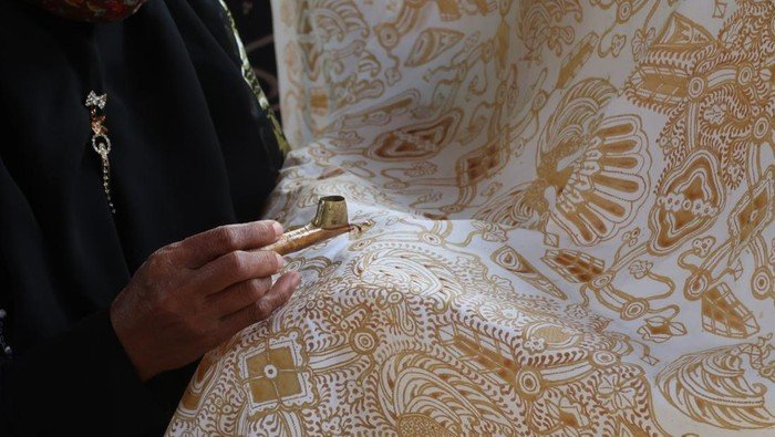 2 Kontainer Kain, Misteri Pencurian Batik Rp 1,3 M di JCC Terbongkar