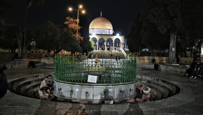 Ramadan di Al-Aqsa: Israel Intensifkan Polisi, Palestina Menderita Pembatasan