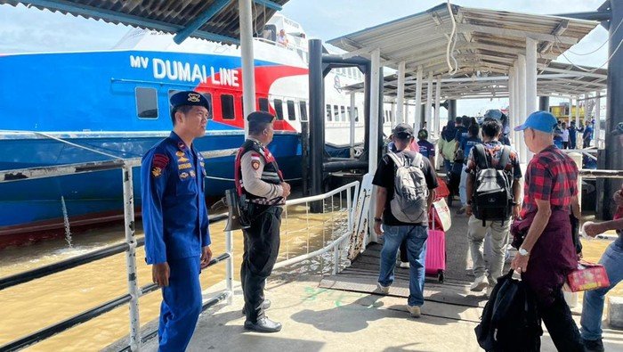 Imlek 2024, Pelabuhan Meranti Tiba-tiba Penuh, Polres Aman? Ini Faktanya!