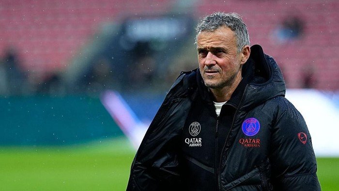 **Luis Enrique: Chelsea atau Barcelona, Mana yang Lebih Berat untuk Ditembus?**
