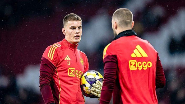 **Usai Digeser Maarten Paes, Kiper Muda Ajax Ini Terancam Dipinjamkan**