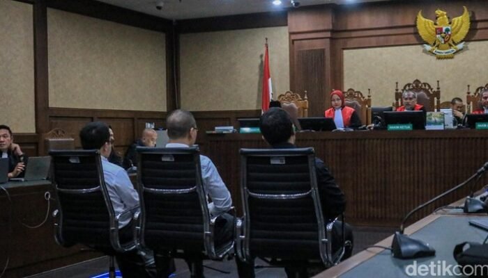 Hakim Berpendapat Beda, Negara Kehilangan 1 Triliyun di Kasus Minyak Mentah