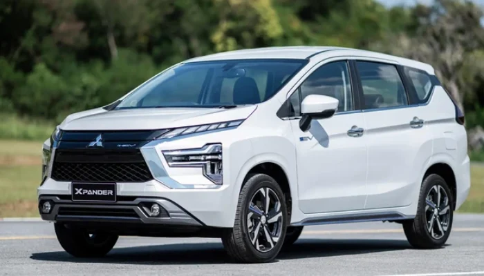 “Mitsubishi Siap Guncang Pasar dengan Mobil Hybrid Xpander atau Xforce, Mana yang Akan Menang?”