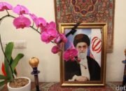 “Alireza Arafi Naik sebagai Pemimpin Sementara Iran Setelah Khamenei Meninggal Dunia.”