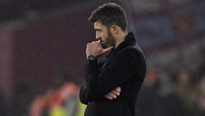 MU Jeda Panjang Lagi, Carrick: Banyak Waktu untuk Bersiap, atau Ini Awal dari Krisis Besar?